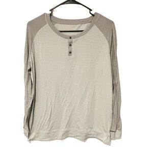 Lululemon Women's Runamuck Size 6 Gray Striped Henley Top Long Sleeve‎ Athletic